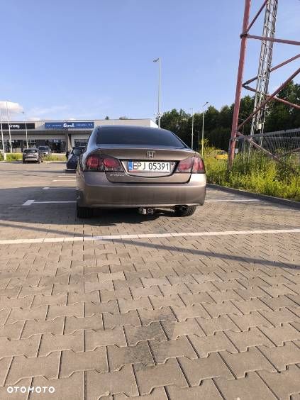 Honda Civic 1.8 Comfort - 3