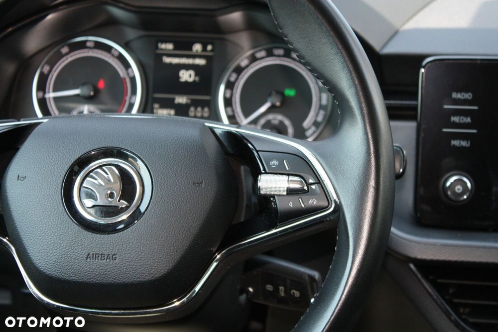 Skoda Kamiq 1.0 TSI Ambition DSG - 25