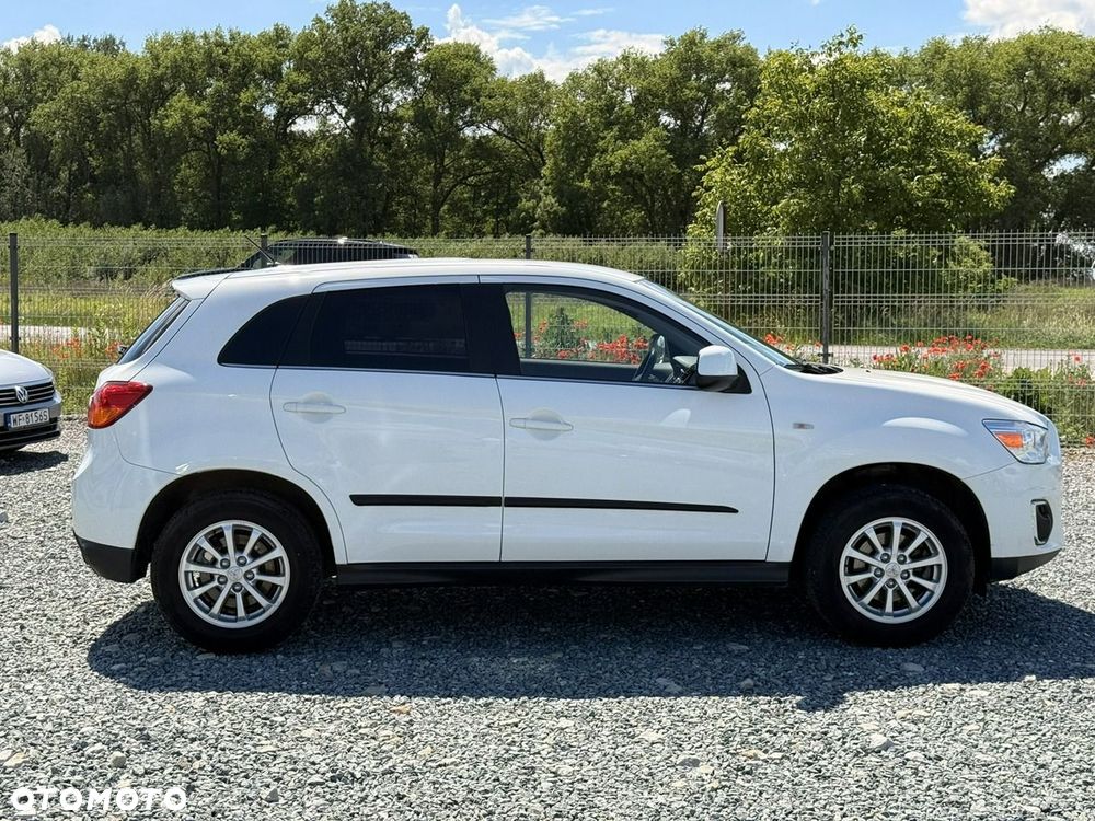 Mitsubishi ASX - 10