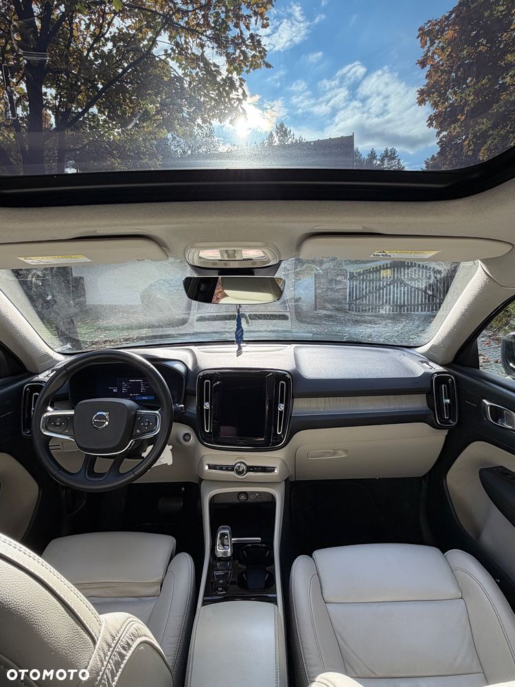 Volvo XC 40 B5 AWD Ultimate Dark - 25