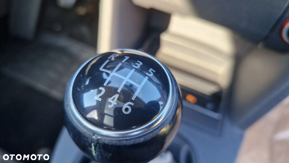 Volkswagen Touran 1.4 TSI Comfortline - 22