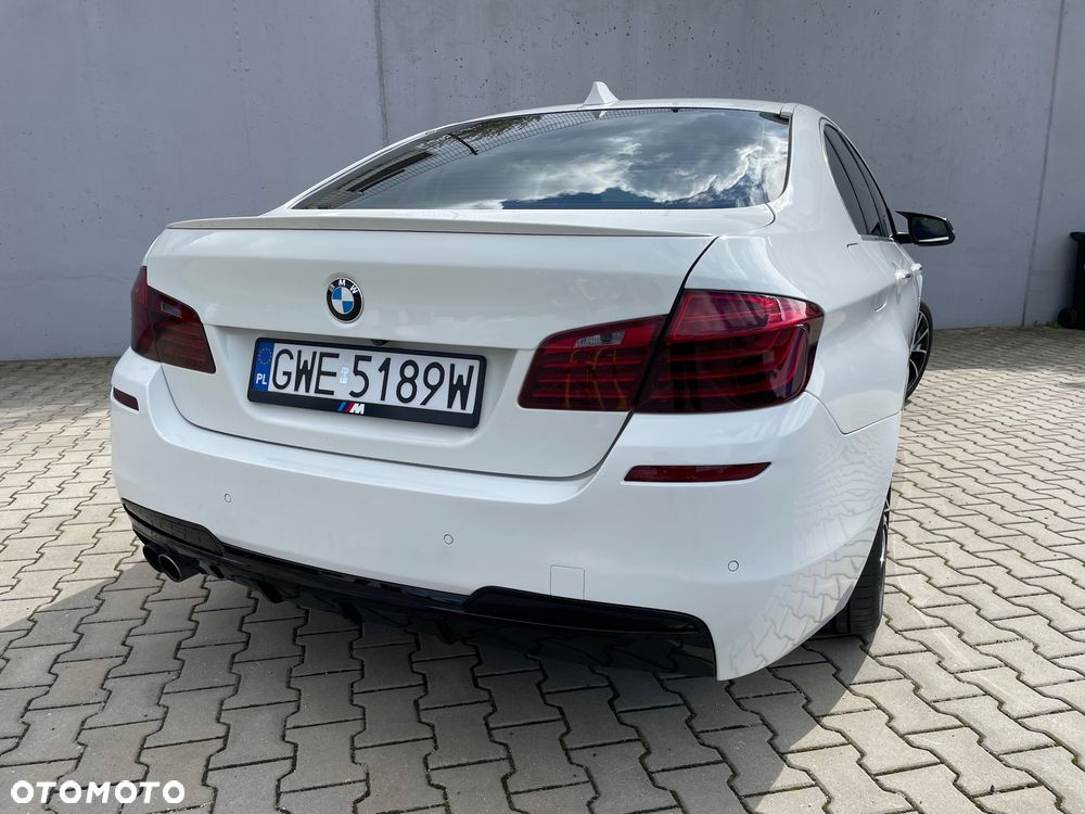 BMW Seria 5 528i - 10