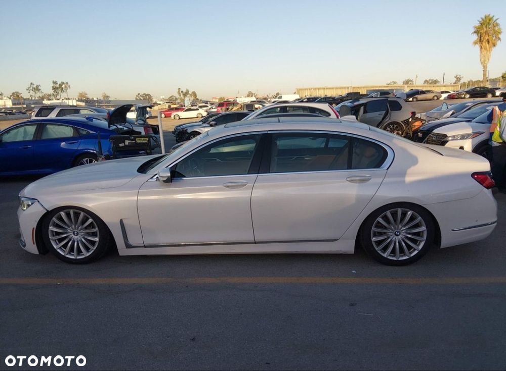 BMW Seria 7 - 8