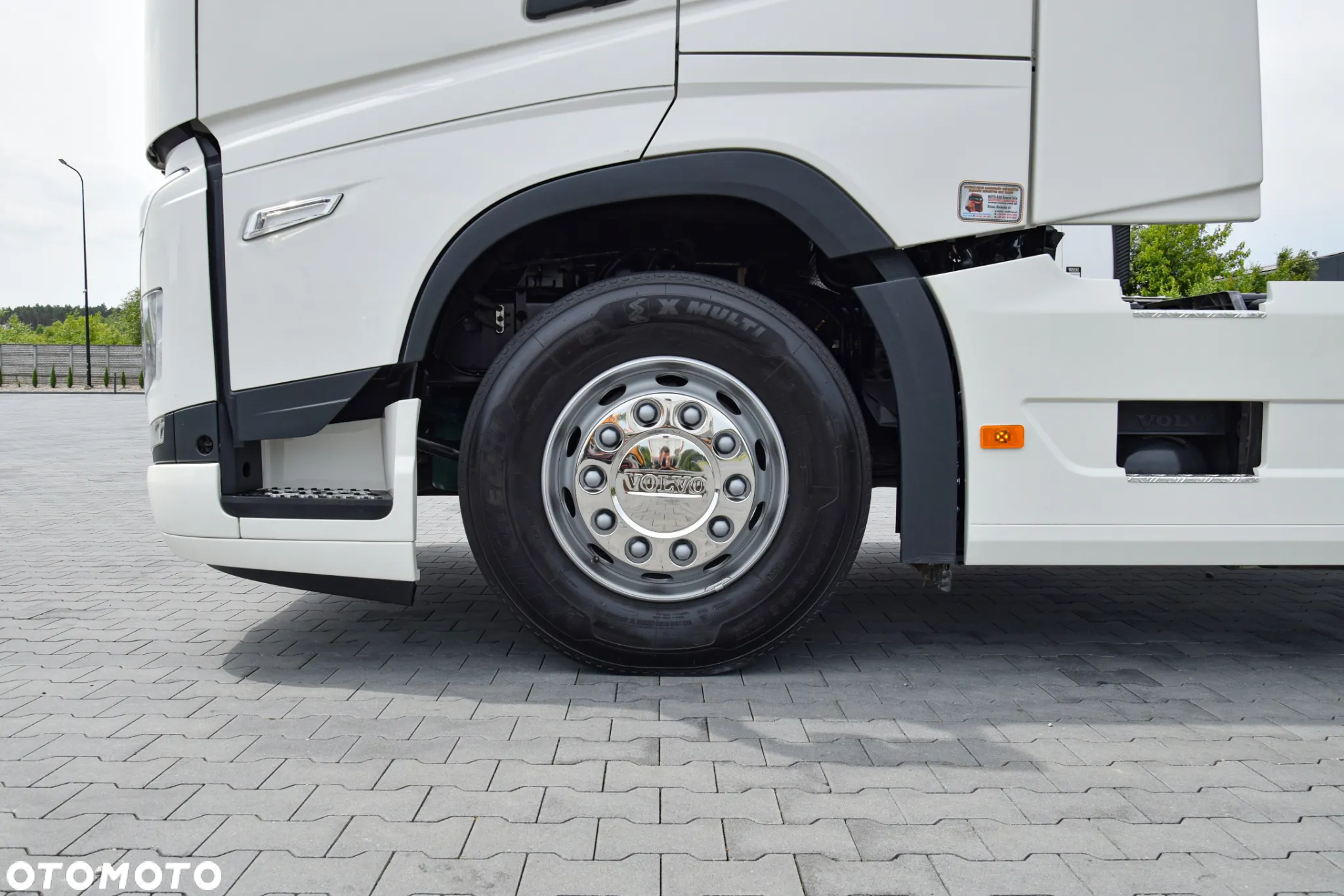 Volvo FH500 / EURO 6 / NOWY MODEL / KLIMATYZACJA POSTOJOWA / ACC / LEDY / 2 ZBIORNIKI / FULL SPILERY / 2023 / NISKI PRZEBIEG / SERWISOWANY / SPROWADZONY - 13
