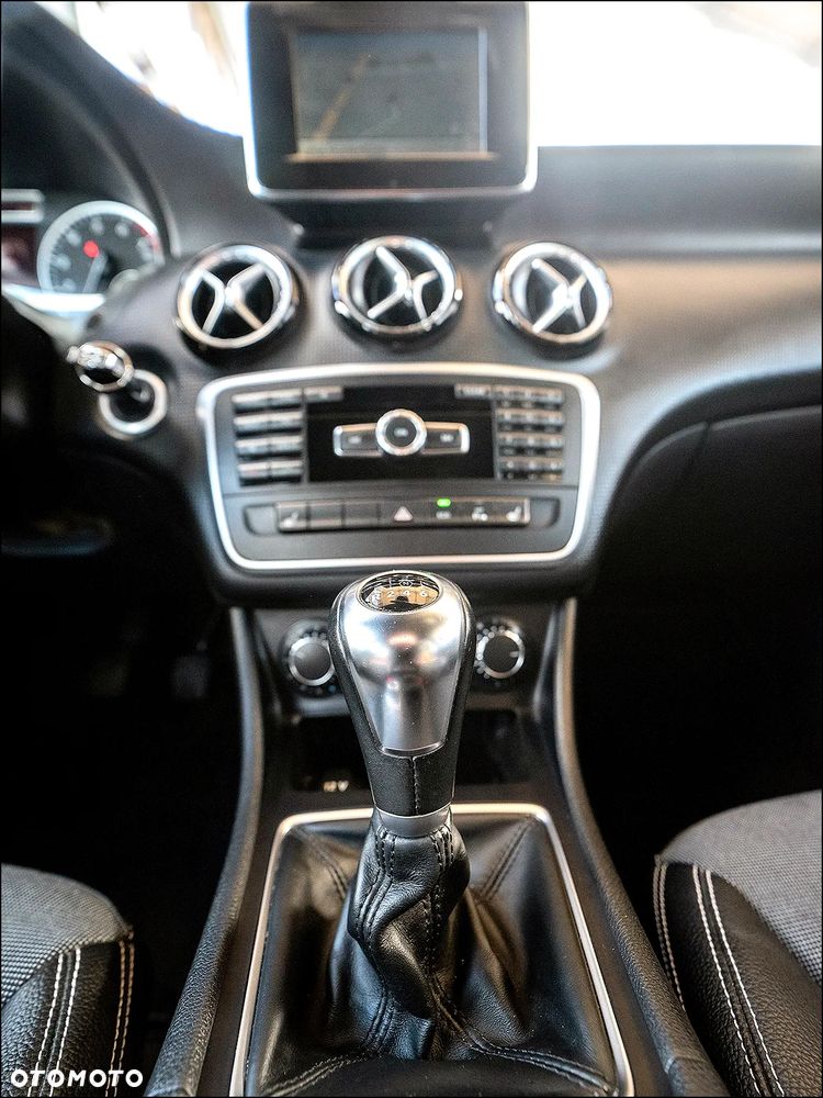 Mercedes-Benz Klasa A 180 (BlueEFFICIENCY) Urban - 24