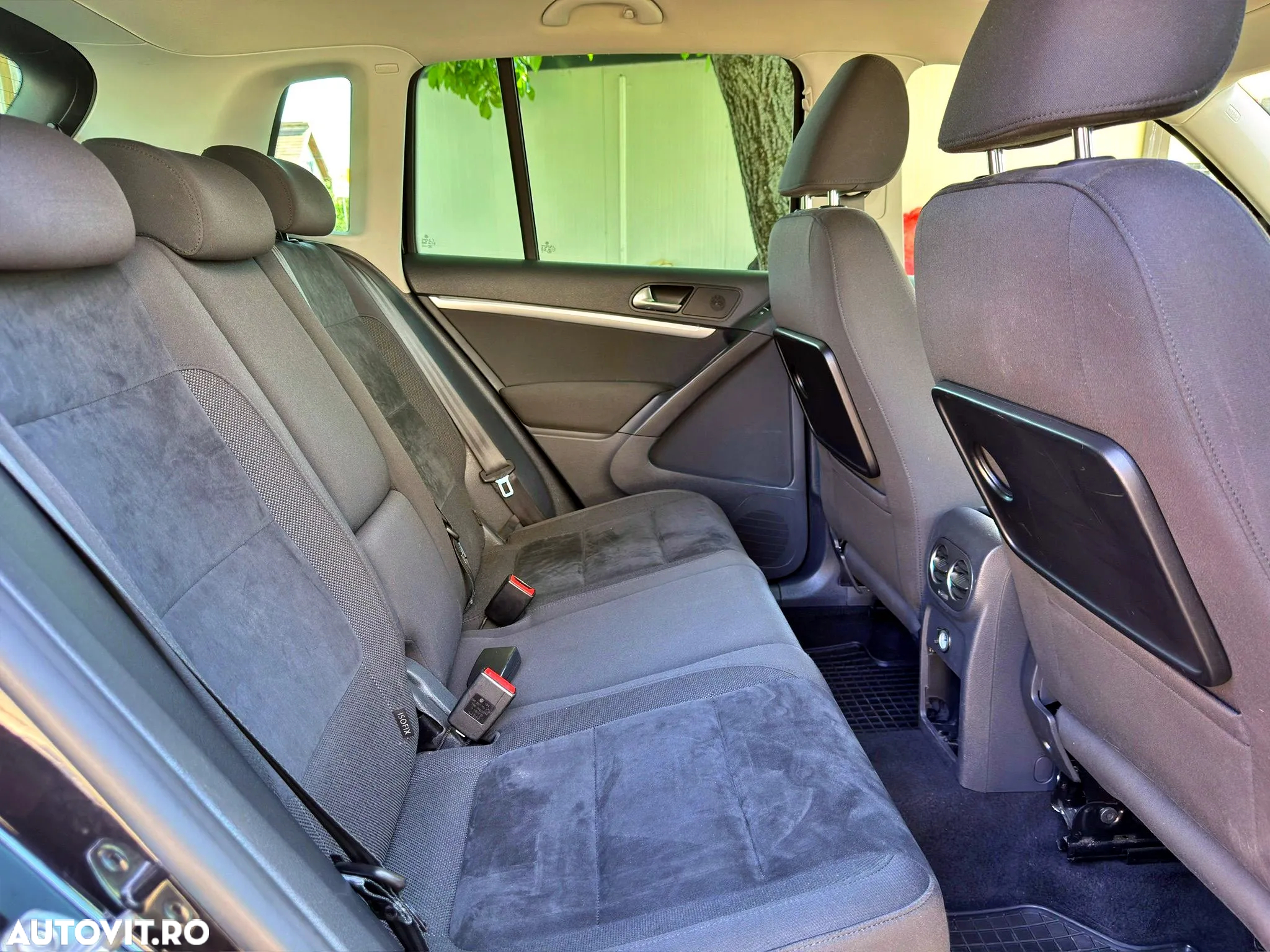 Volkswagen Tiguan 2.0 TDI 4Motion DSG Sport & Style - 8