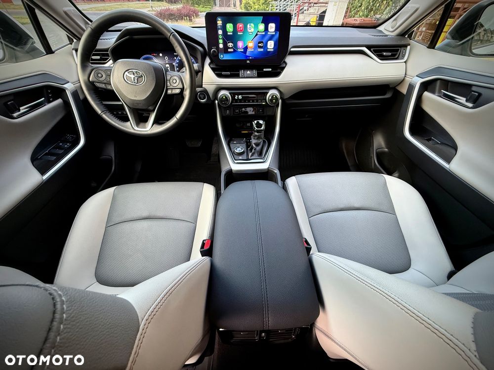 Toyota RAV4 - 11