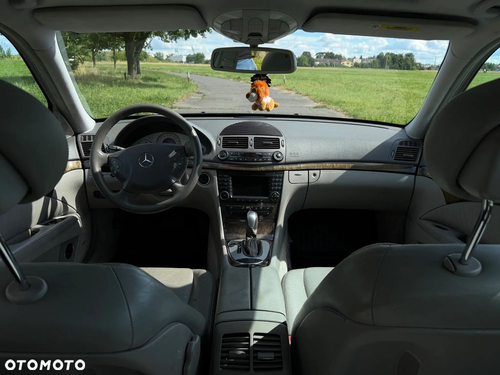 Mercedes-Benz Klasa E 500 7G-TRONIC Avantgarde - 15