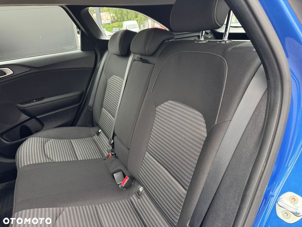 Kia Ceed 1.5 T-GDI M DCT - 14