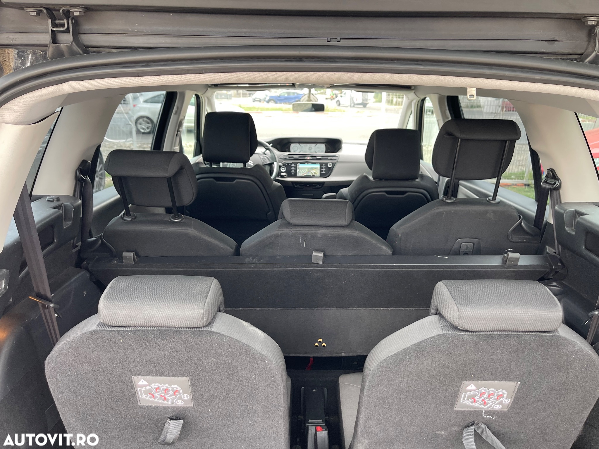 Citroën C4 Grand Picasso e-HDi 115 ETG6 Exclusive - 3