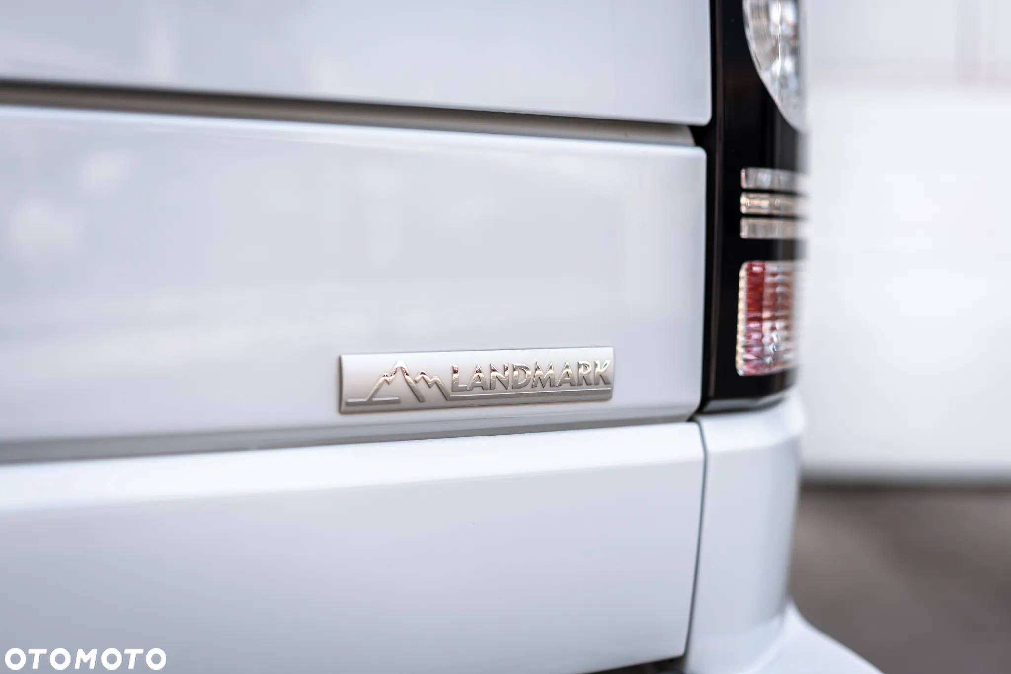 Land Rover Discovery IV 3.0 V6 SC Landmark - 32