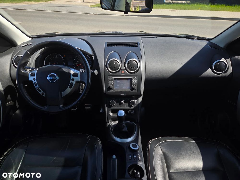 Nissan Qashqai 2.0 4 x 4 tekna - 12