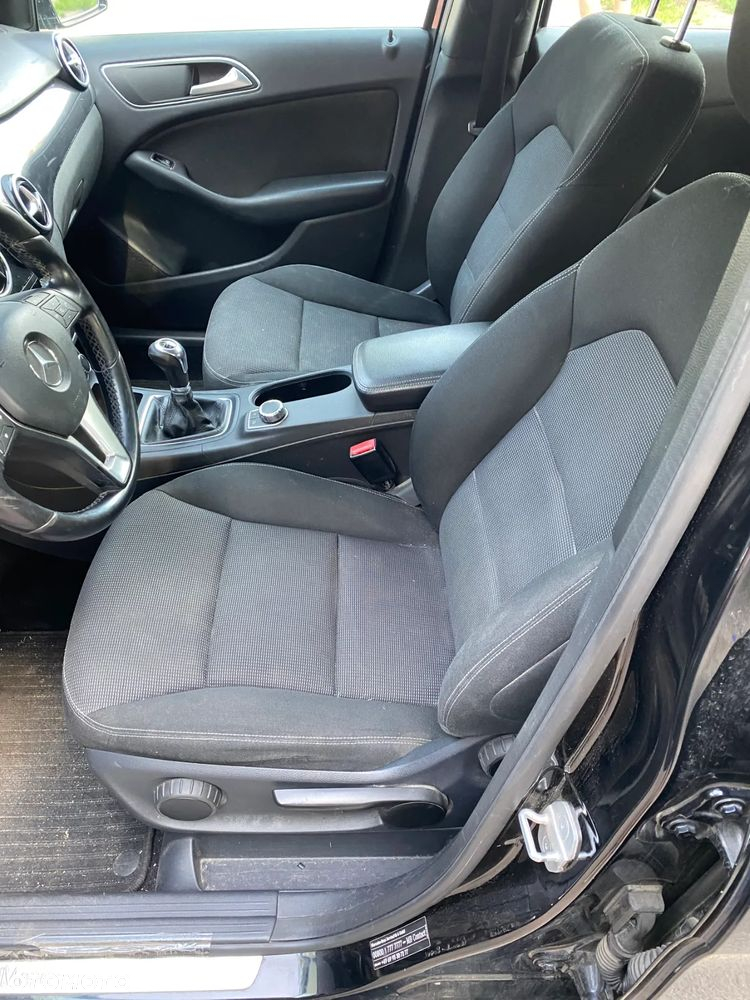 Mercedes-Benz Klasa B 180 (BlueEFFICIENCY) - 9
