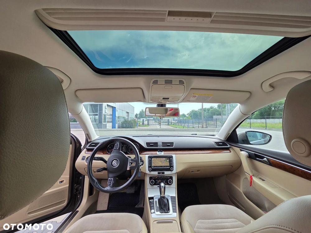 Volkswagen Passat 1.8 TSI Comfortline DSG - 24
