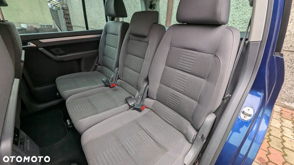 Volkswagen Touran 2.0 TDI DPF Highline - 11