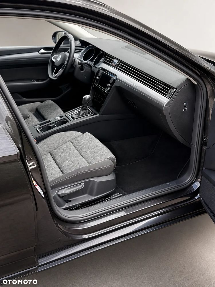 Volkswagen Passat 1.5 TSI EVO Business DSG - 25