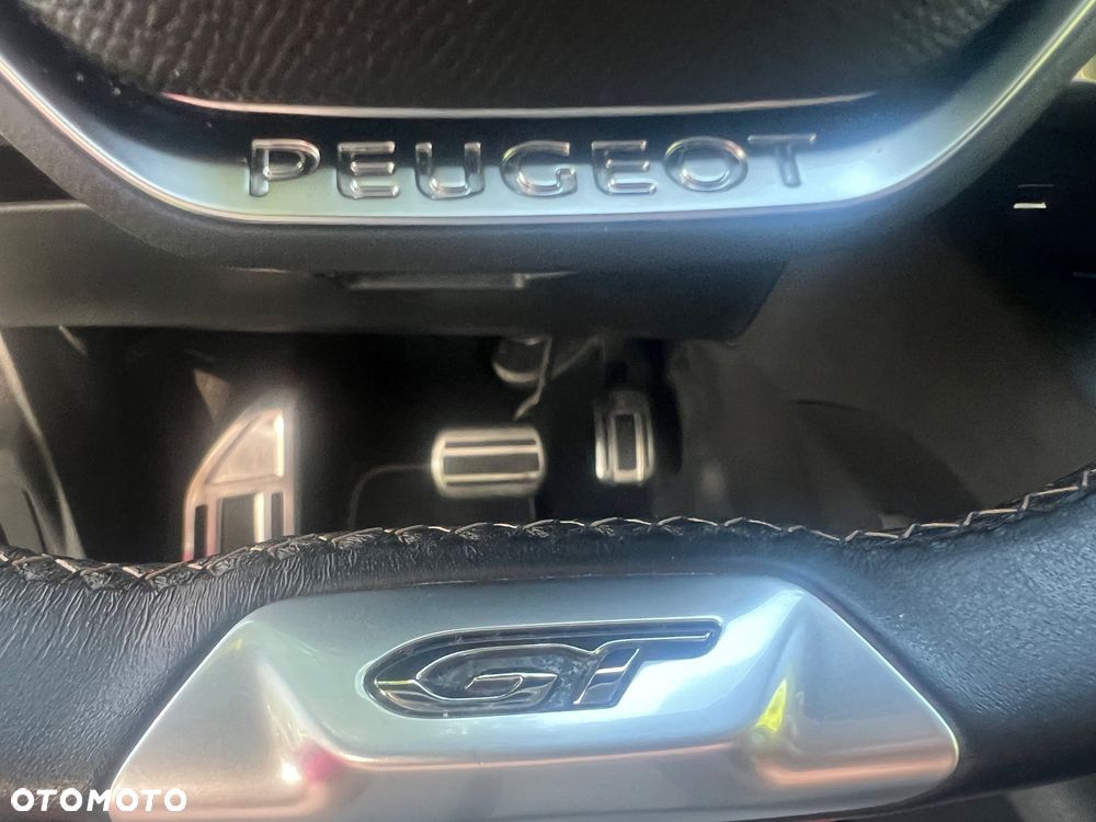 Peugeot 3008 Plug-In Hybrid 225 e-EAT8 GT - 25