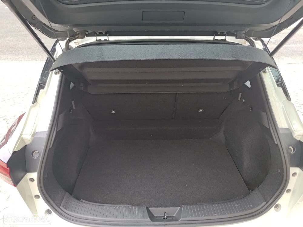 Nissan Qashqai 1.3 DIG-T Acenta Xtronic - 25