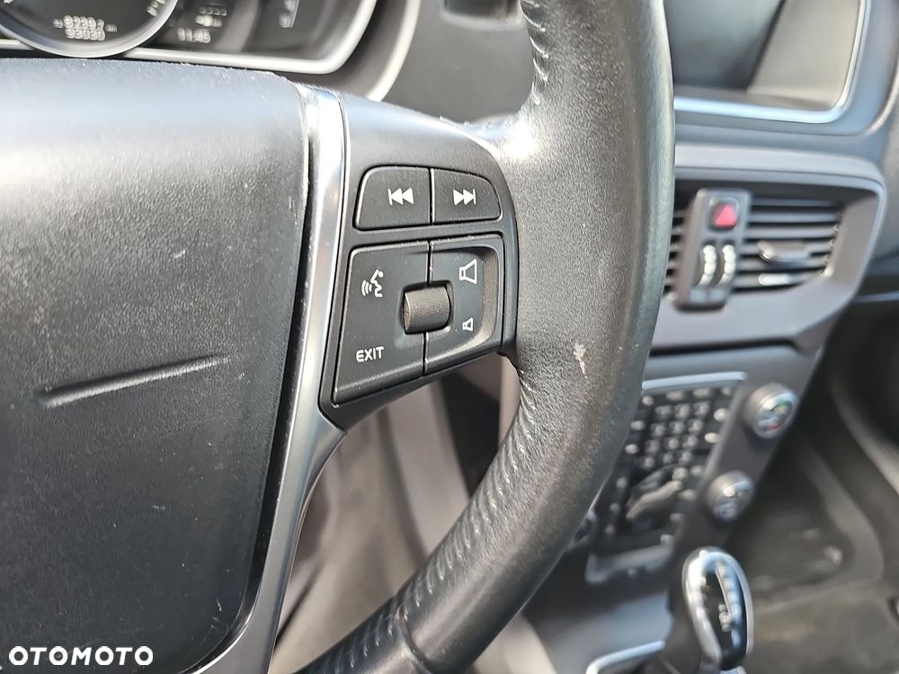 Volvo V40 T3 Drive-E Momentum - 18