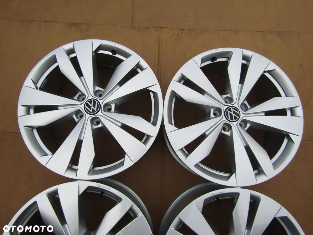 4x NOWE Felgi Aluminiowe 19 VW Passat B6 B7 B8 B9 ID4 Tiguan Arteon Golf V VI VII VIII 5 6 7 8 Taos T-ROC Skoda Karoq Kodiaq Enyaq Octavia III IV / MG HS / Seat Tarraco Leon Ateca Altea Audi A3 A4 A5 8 j 5x112 ET45 ET 45 piasta 57,1 mm - 5