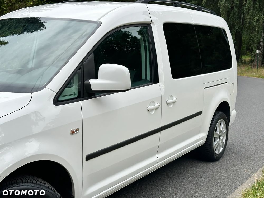 Volkswagen Caddy Maxi Comfortline BMT - 11