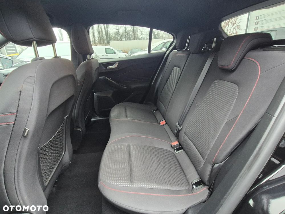 Ford Focus 1.5 EcoBlue STart-Stopp-System ST-LINE - 27