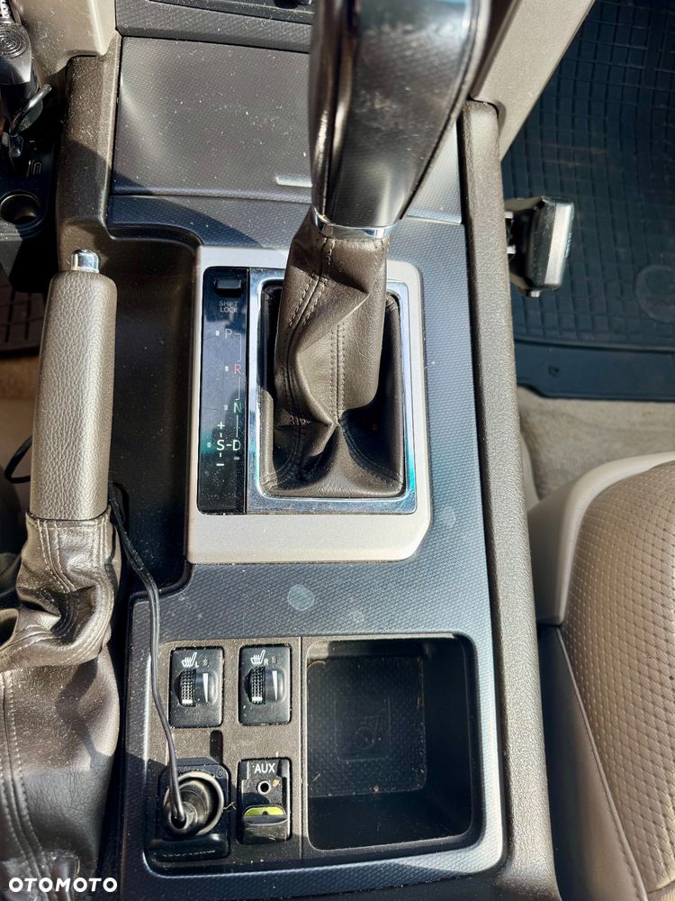 Toyota Land Cruiser LC 3.0 D-4D Prestige - 4