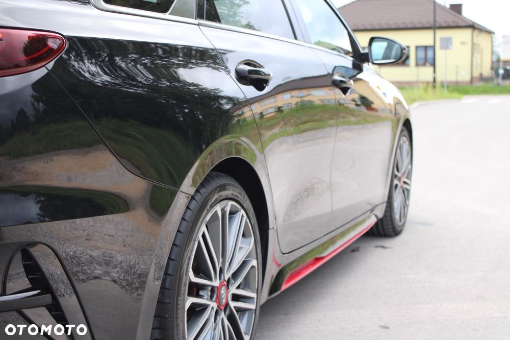 Kia ProCeed - 16