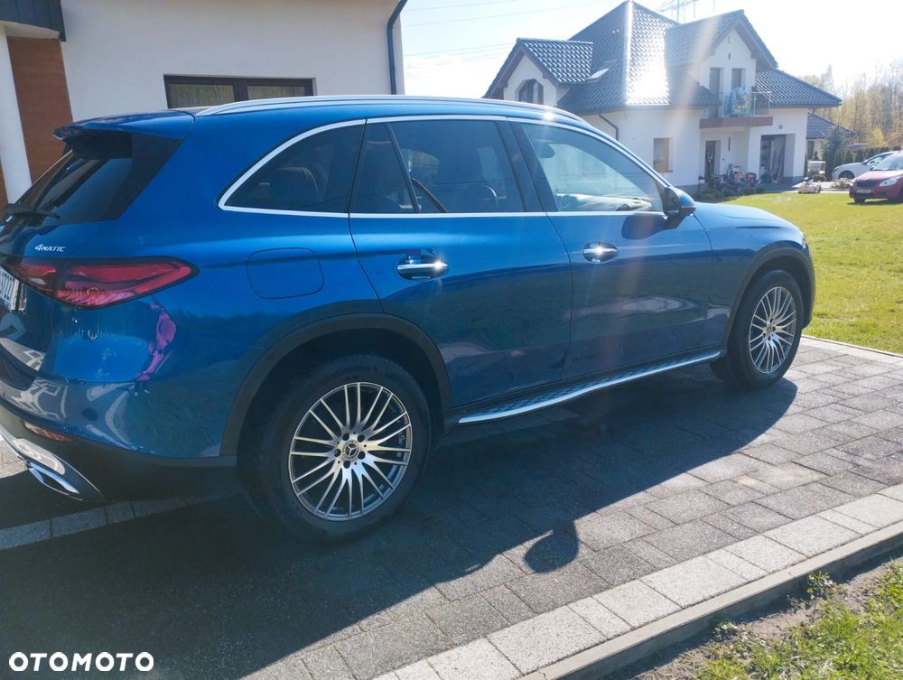 Mercedes-Benz GLC 300 4Matic 9G-TRONIC Avantgarde Advanced - 3
