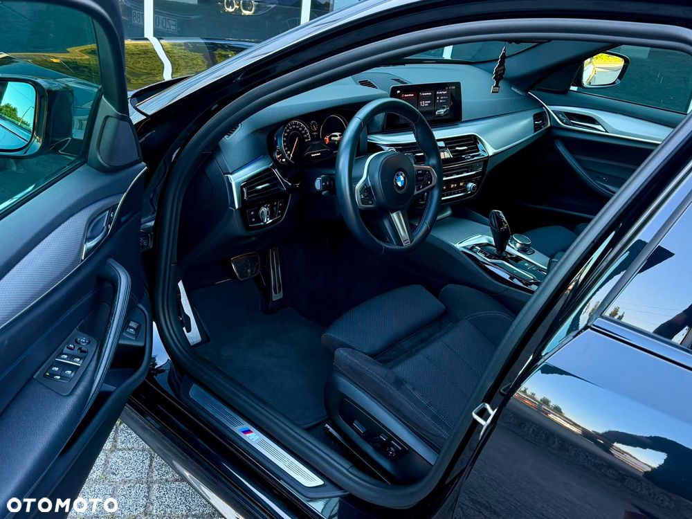 BMW Seria 5 525d M Sport sport - 7