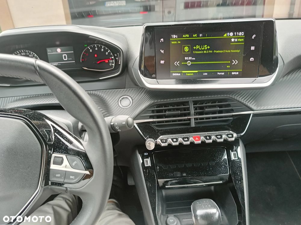Peugeot 2008 1.2 PureTech Active Pack S&S - 19