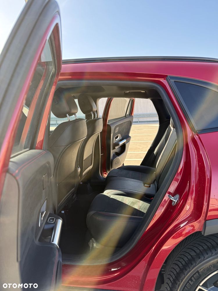 Mercedes-Benz GLA 180 d Business Edition - 27