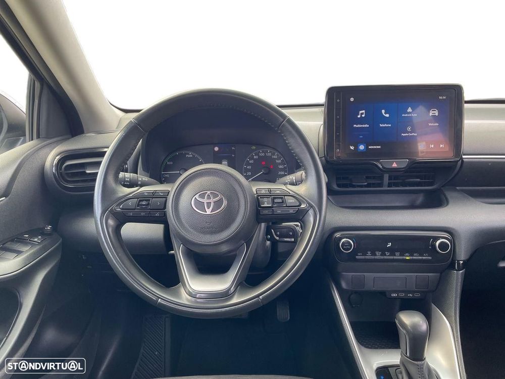 Toyota Yaris - 10