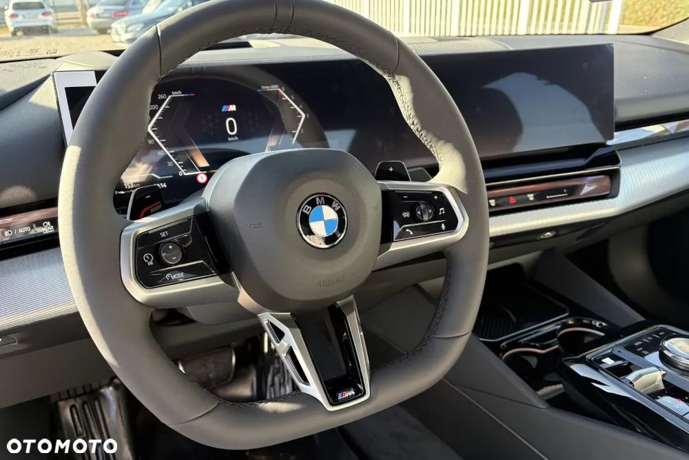 BMW Seria 5 520i mHEV M Sport - 19
