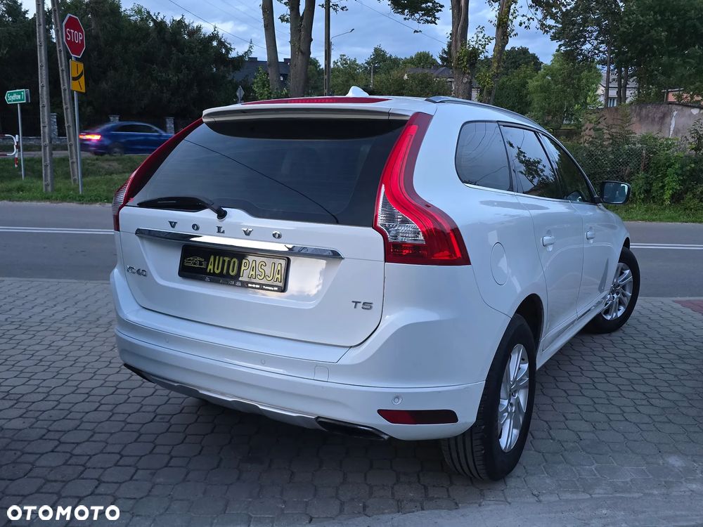 Volvo XC 60 T5 Geartronic Summum - 11