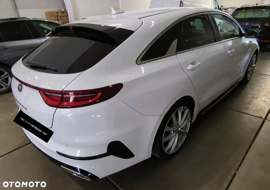 Kia ProCeed 1.6 T-GDI GT DCT - 5