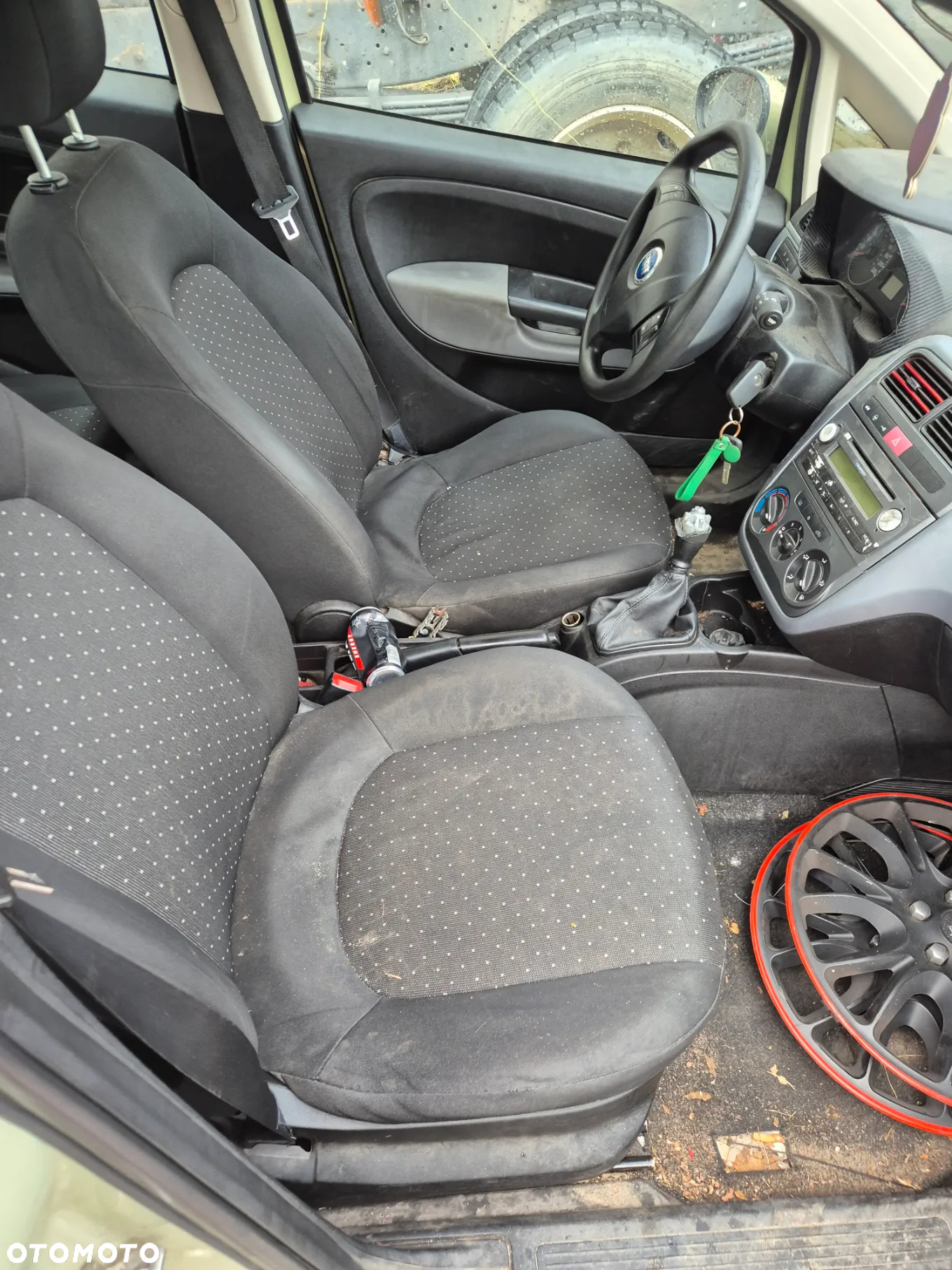 FIAT GRANDE PUNTO fotel fotele kanapa deska kokpit podsufitka boczek boczki klamka podłokietnik licznik prędkościomierz - 3