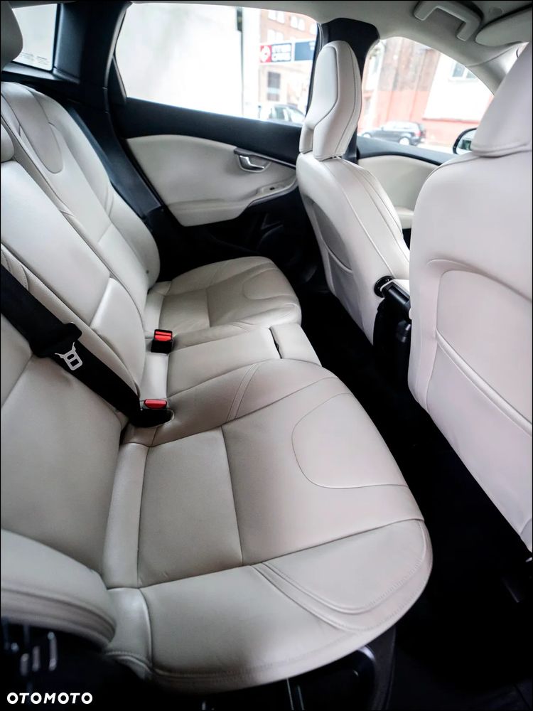 Volvo V40 - 34