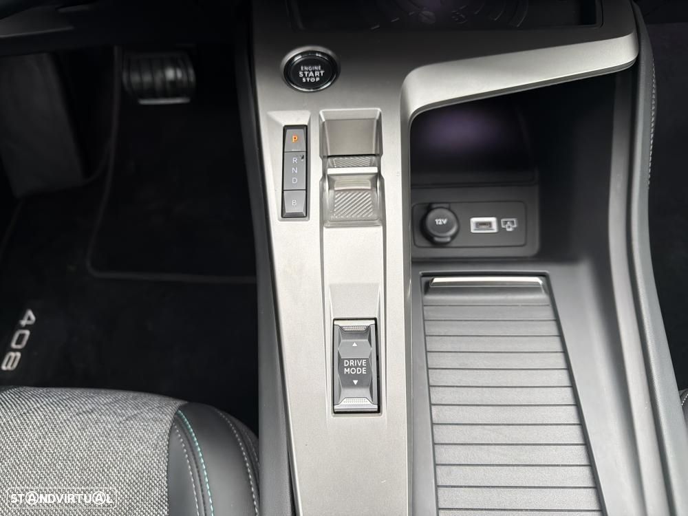Peugeot 408 1.6 Hybrid Allure Pack e-EAT8 - 27