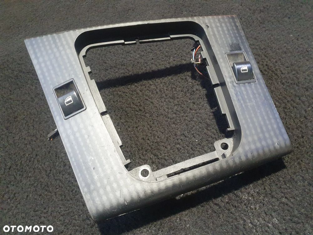 RAMKA DEKOR DRĄŻKA ZMIANY BIEGÓW TUNELU ŚRODKOWEGO BMW 3 E46 - 8211465 - 1
