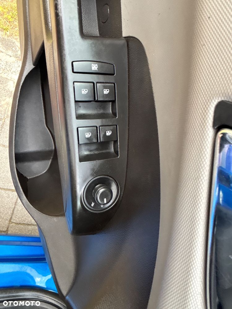 Chevrolet Aveo 1.6 LTZ S/S - 36