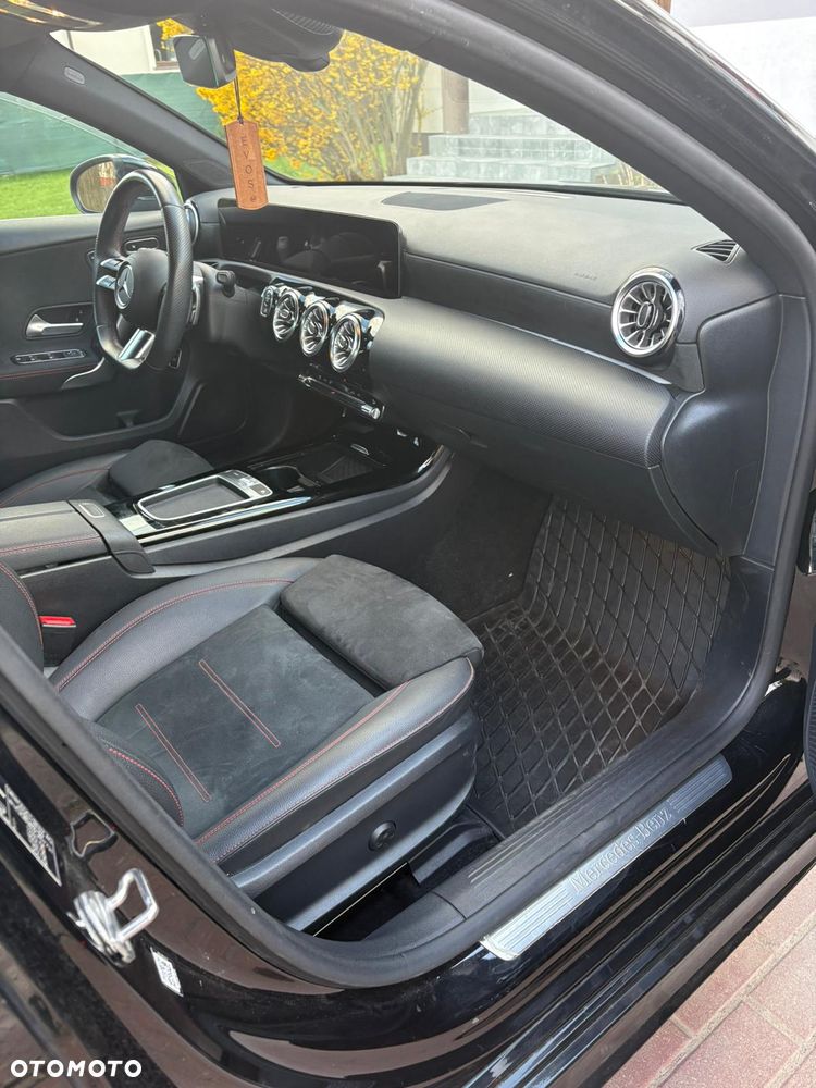 Mercedes-Benz Klasa A 200 4-Matic AMG Line 8G-DCT - 4