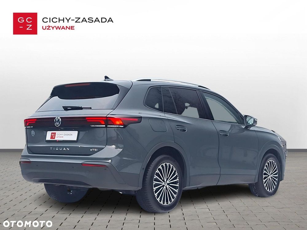 Volkswagen Tiguan - 5