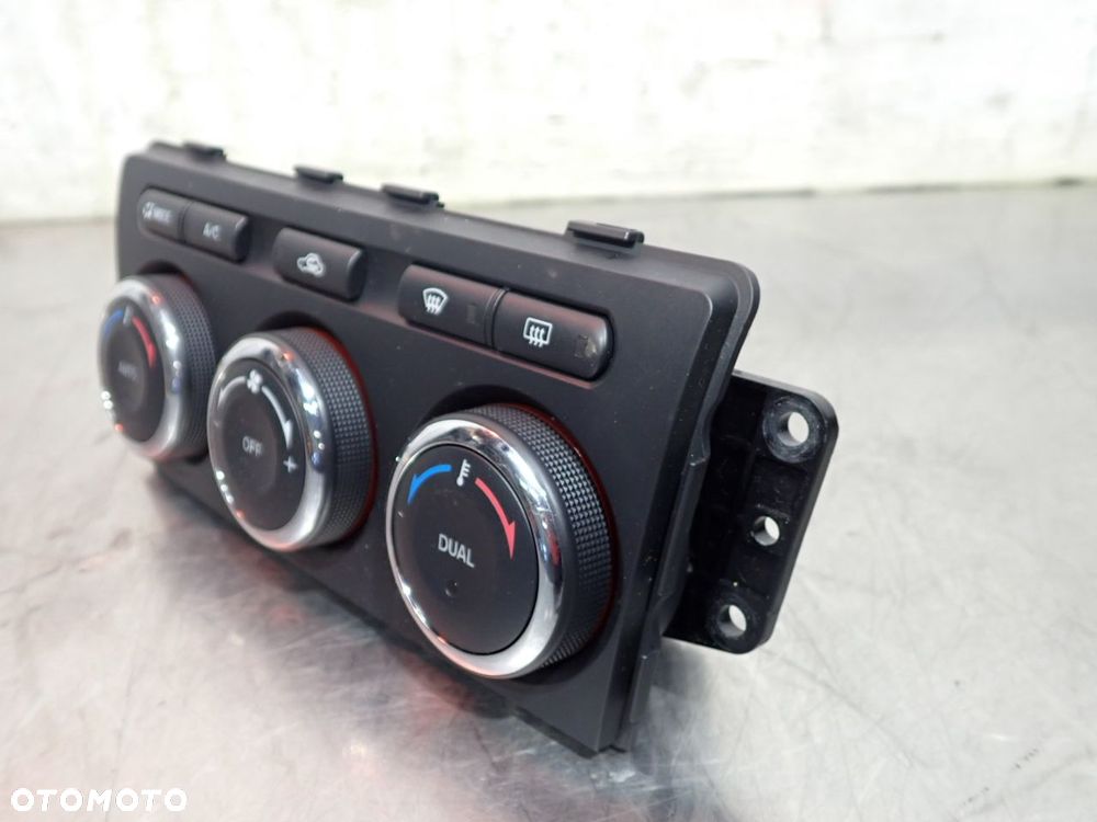 PANEL STEROWANIA NAWIEWU KLIMATYZACJI MAZDA 6 - 6