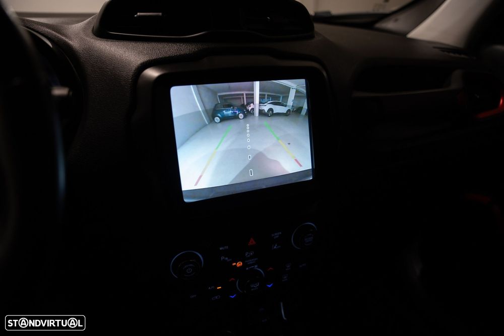 Jeep Renegade 1.3 TG Trailhawk - 14