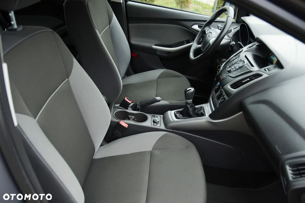 Ford Focus 1.6 Ti-VCT Titanium - 17