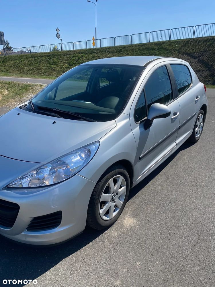 Peugeot 207 90 HDi FAP (Blue Lion) 99G - 2