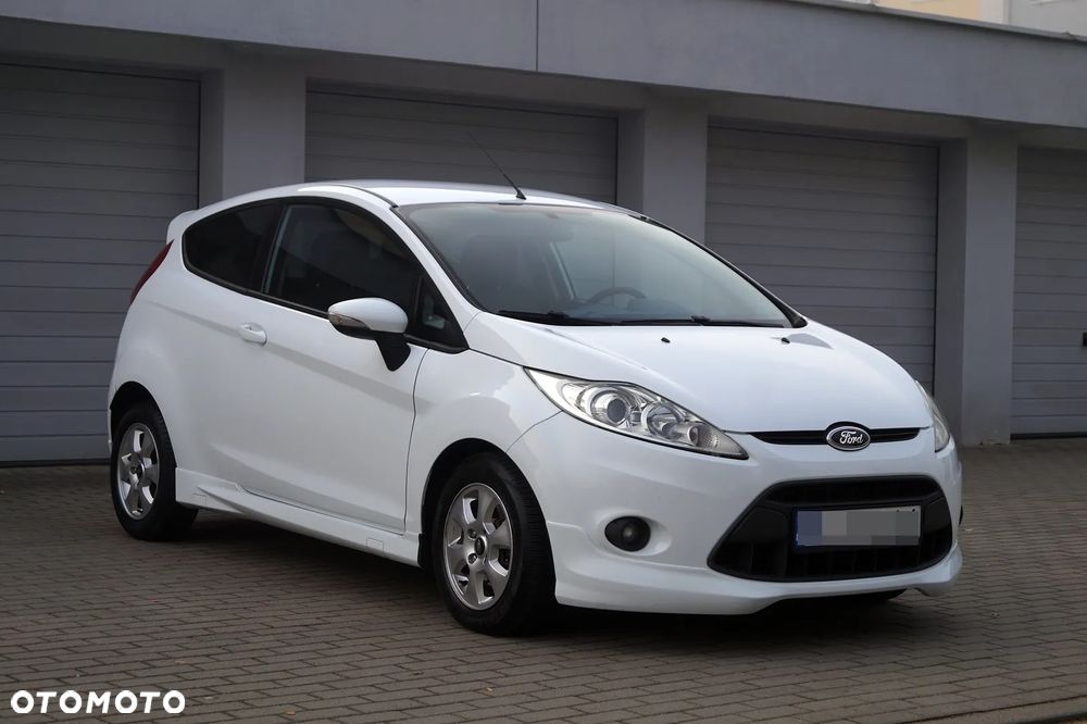 Ford Fiesta 2010 photo 3