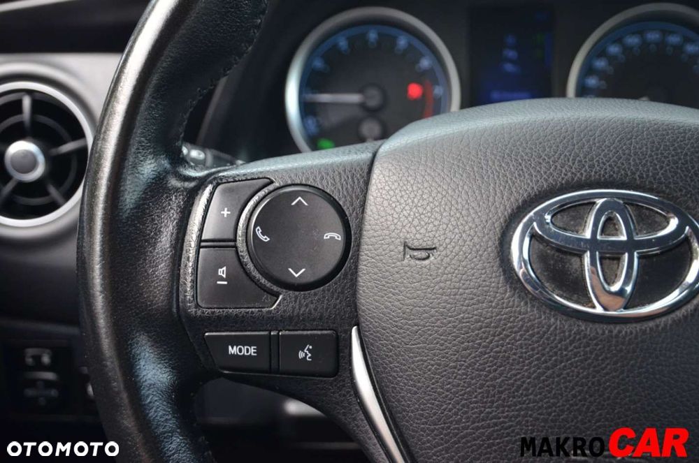 Toyota Corolla - 13