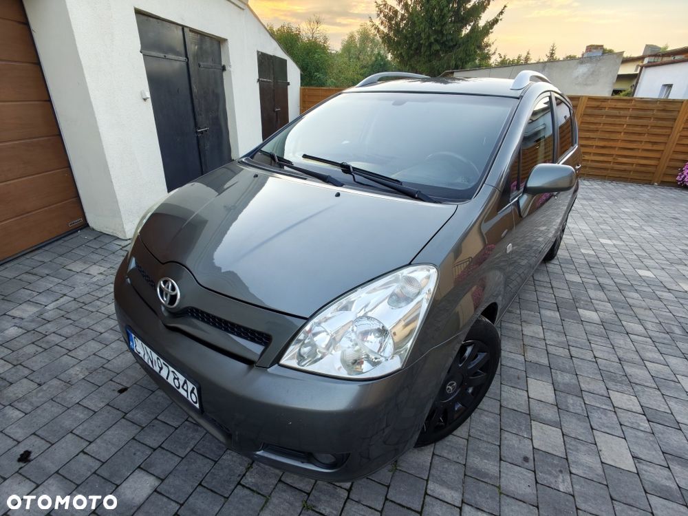 Toyota Corolla Verso - 1